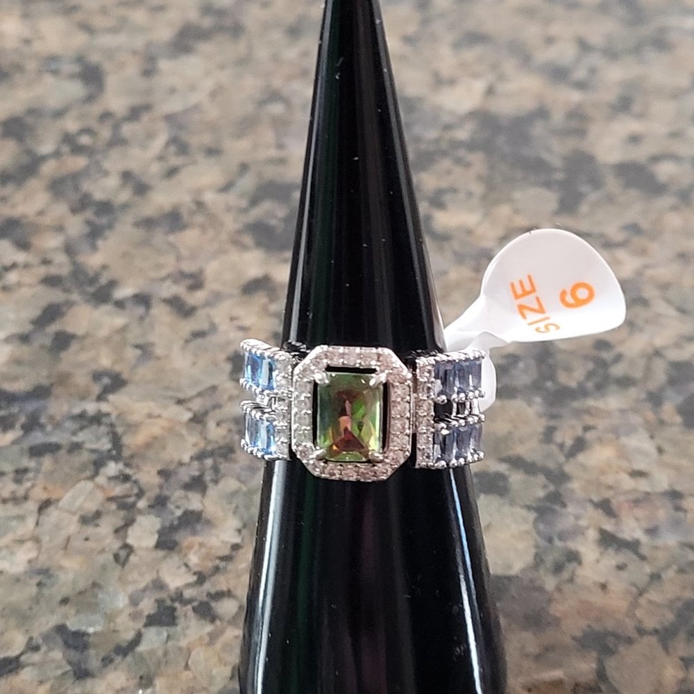 Bomb Party RBP6669 "Fits Like a Glove" Green Rainbow Topaz Sz 6